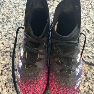 Black and Pink Adidas Predator Soccer Shoes  size 2.5